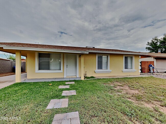 Building Photo - 7562 W Turney Ave