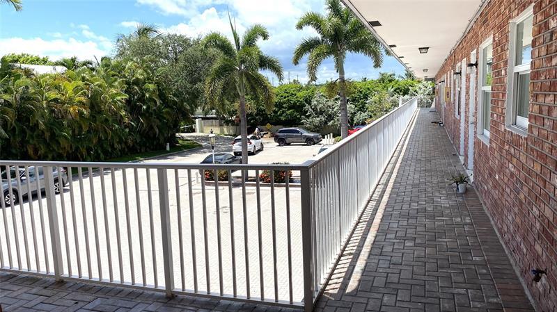 Foto del edificio - 853 SE 4th Ct