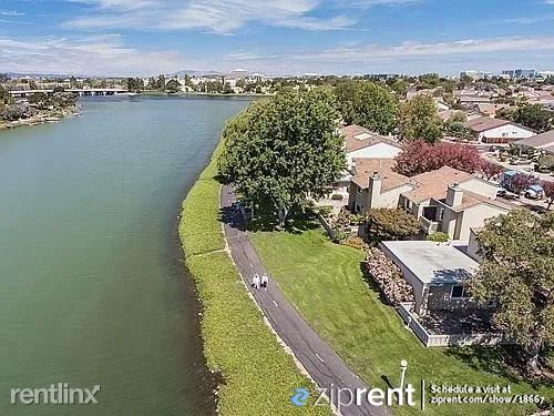 Primary Photo - 4 br, 2 bath Townhome - 232 Beach Park Bou...