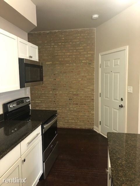 Building Photo - 4412 S Prairie Ave