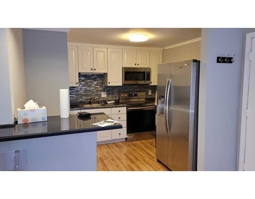 Building Photo - 141 Pierce St