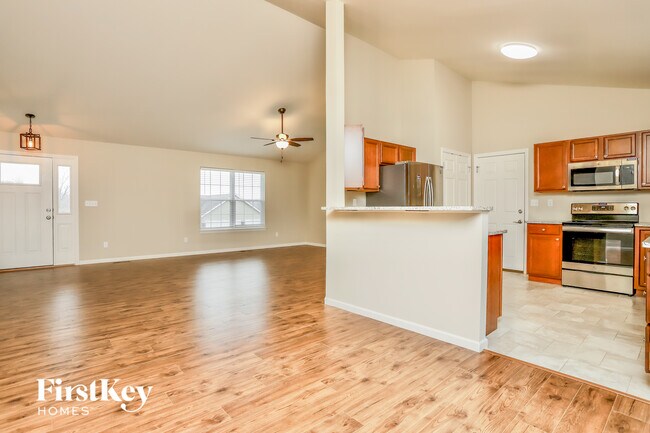 Foto del edificio - 415 Bittersweet Dr