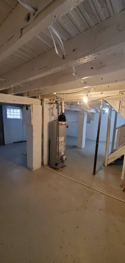 Building Photo - Charming 3-Bedroom Property in Prime Location