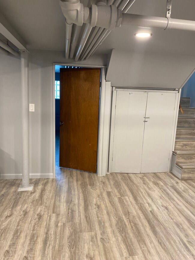 Puerta de entrada del dormitorio - 4865 W Concord Pl