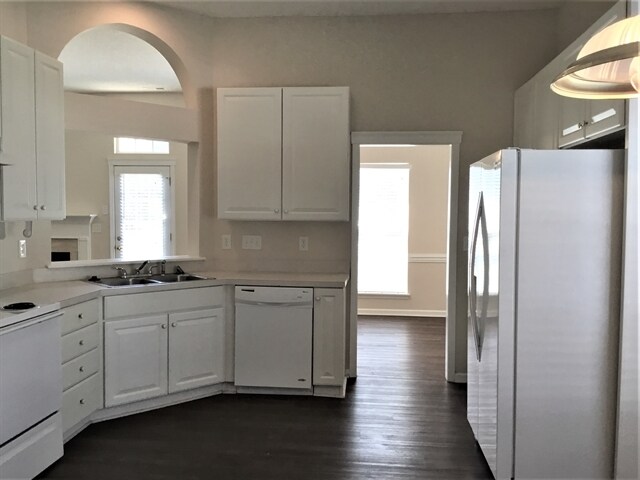 Building Photo - 2839 Oakglade Ct