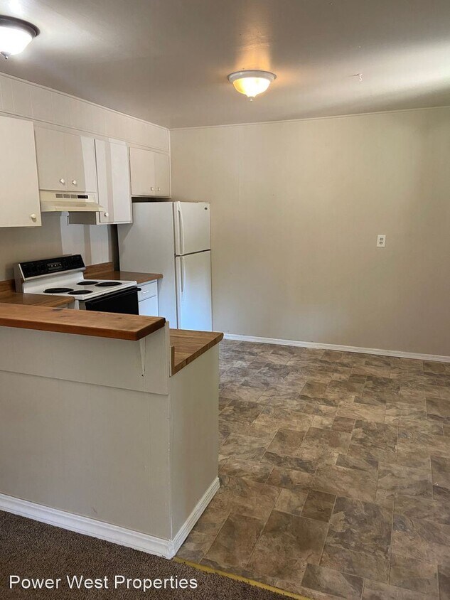 2 br, 1 bath House 2110 Iroquois Unit 3 House Rental in Chico, CA