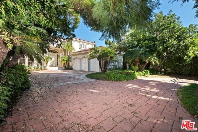 Building Photo - 710 N Rodeo Dr
