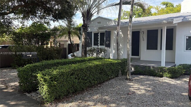 Foto del edificio - 250 SW 19th Rd