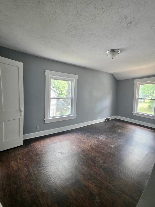 Building Photo - 1219 Barton Pl NE
