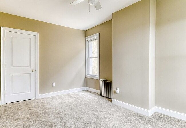 Foto del edificio - 3-Bed, 3-Bath in New Brunswick – Your Perfect Retreat!"