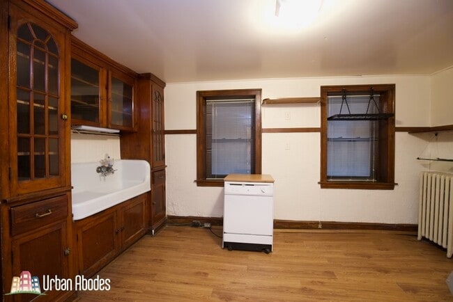 Building Photo - 2217 N Hoyne Ave