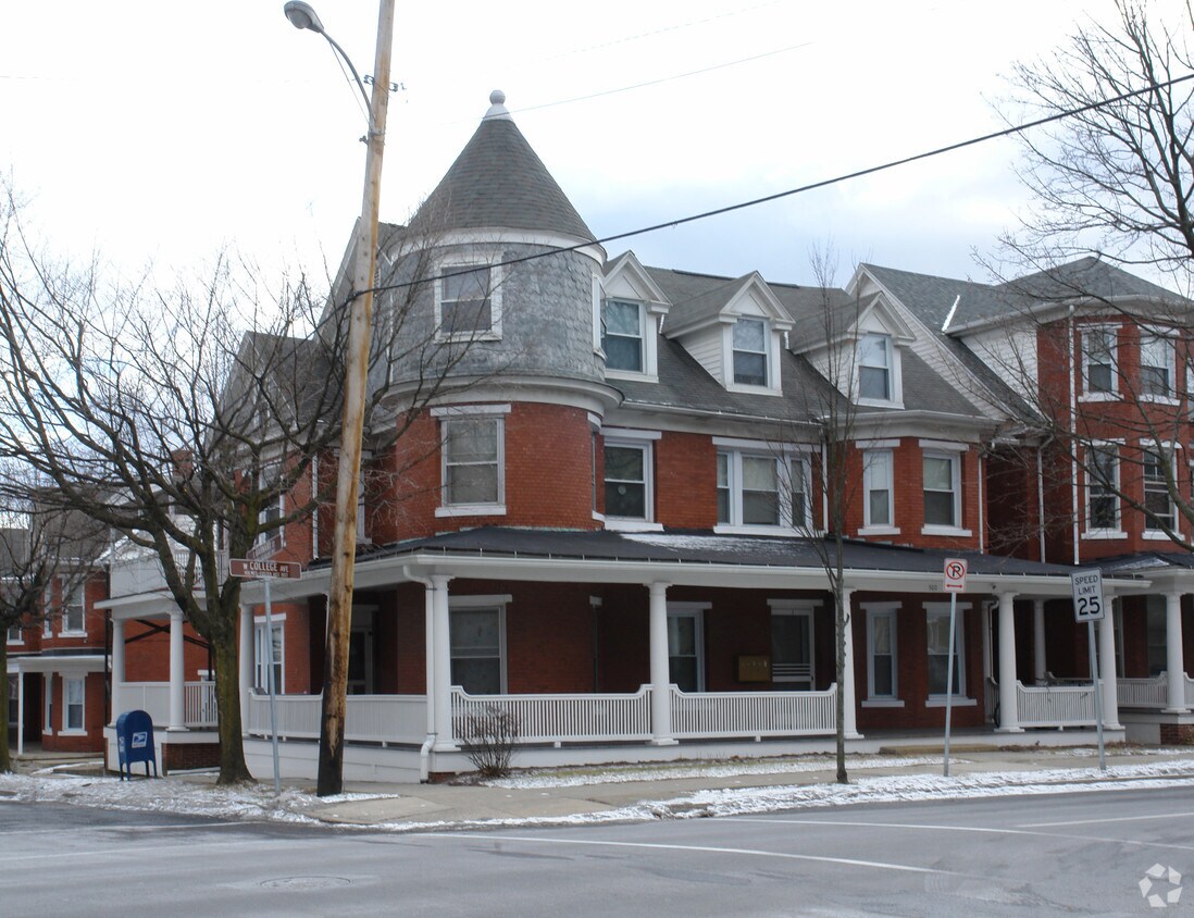 Foto principal - 500 W College Ave
