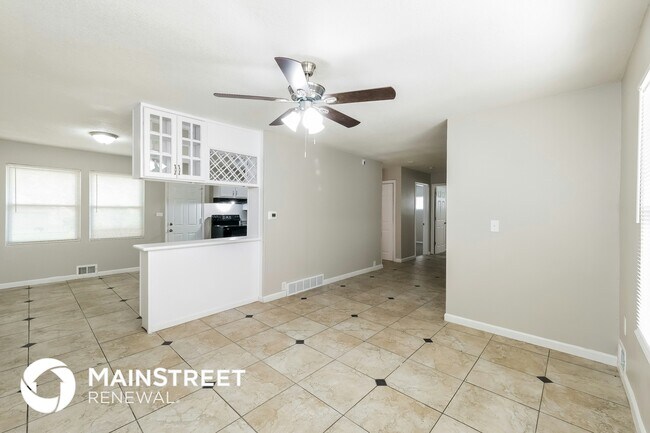 Foto del edificio - 7910 Longview Rd