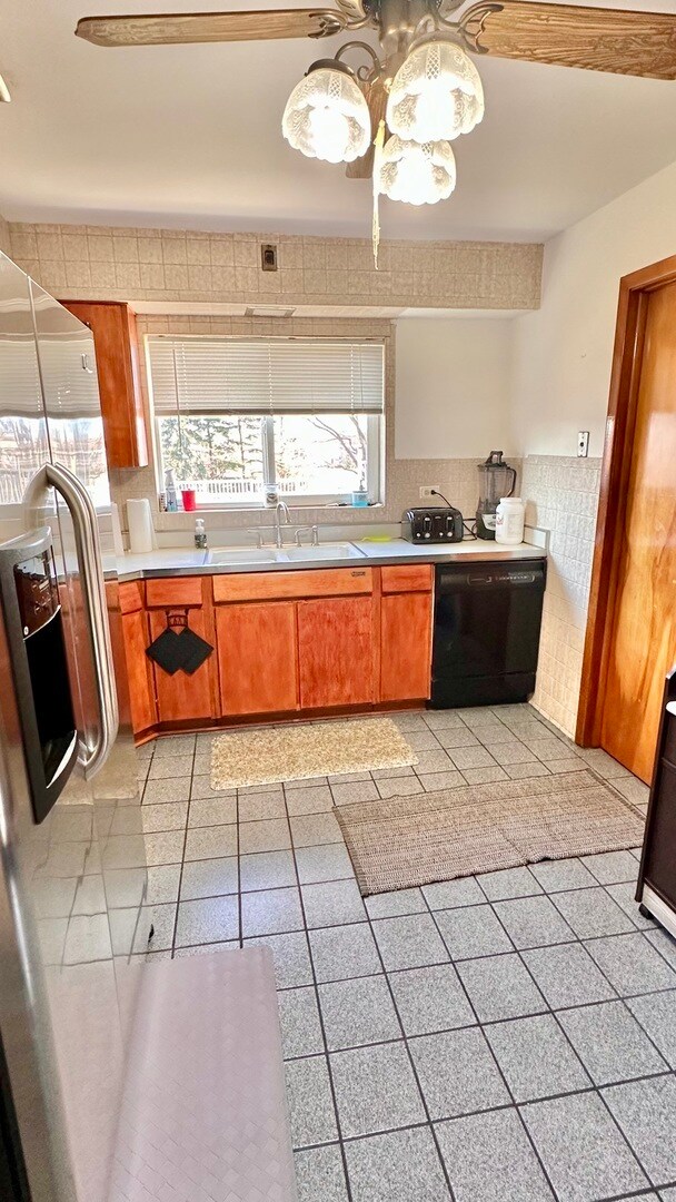 Foto del edificio - 7741 W Argyle St