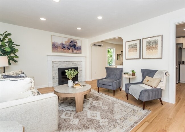 Foto del edificio - 23 Cheney St