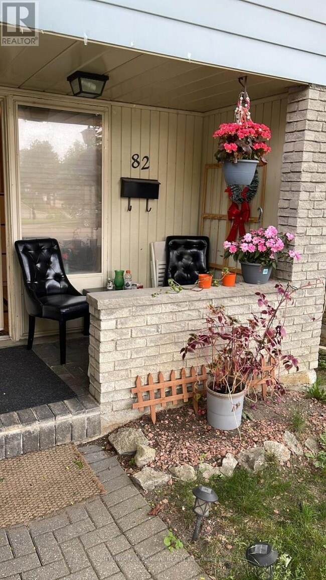 Building Photo - 82 Henderson Dr