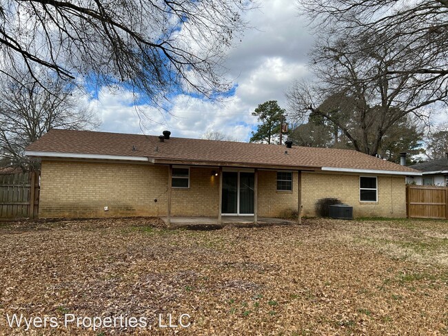 Building Photo - 3 br, 2 bath House - 606 Golfcrest Drive