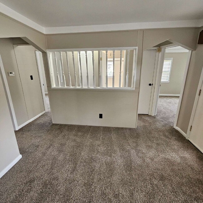 Building Photo - A cozy 2-bedroom, 1-bath home in the heart...