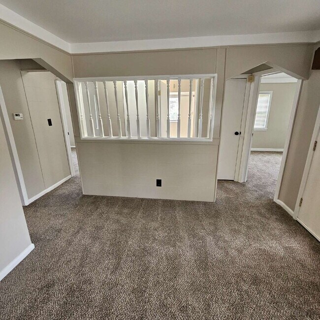 Foto del edificio - A cozy 2-bedroom, 1-bath home in the heart...