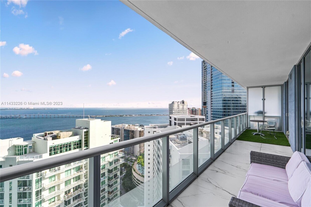 1300 Brickell Bay Dr Unit 3303, Miami, FL 33131 Condo for Rent in