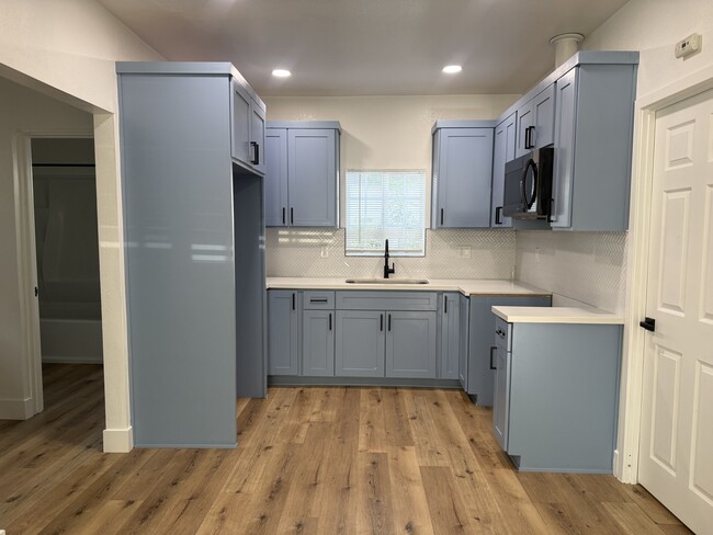 Foto del edificio - 514 N McDonnell Ave