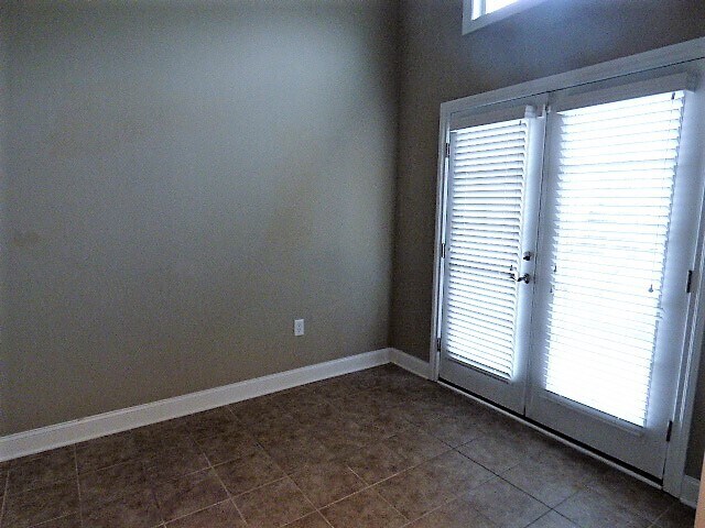 Building Photo - Gahanna Luxury Condo