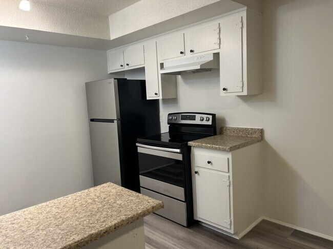 Foto del edificio - 11854-11856 Inglewood Ave