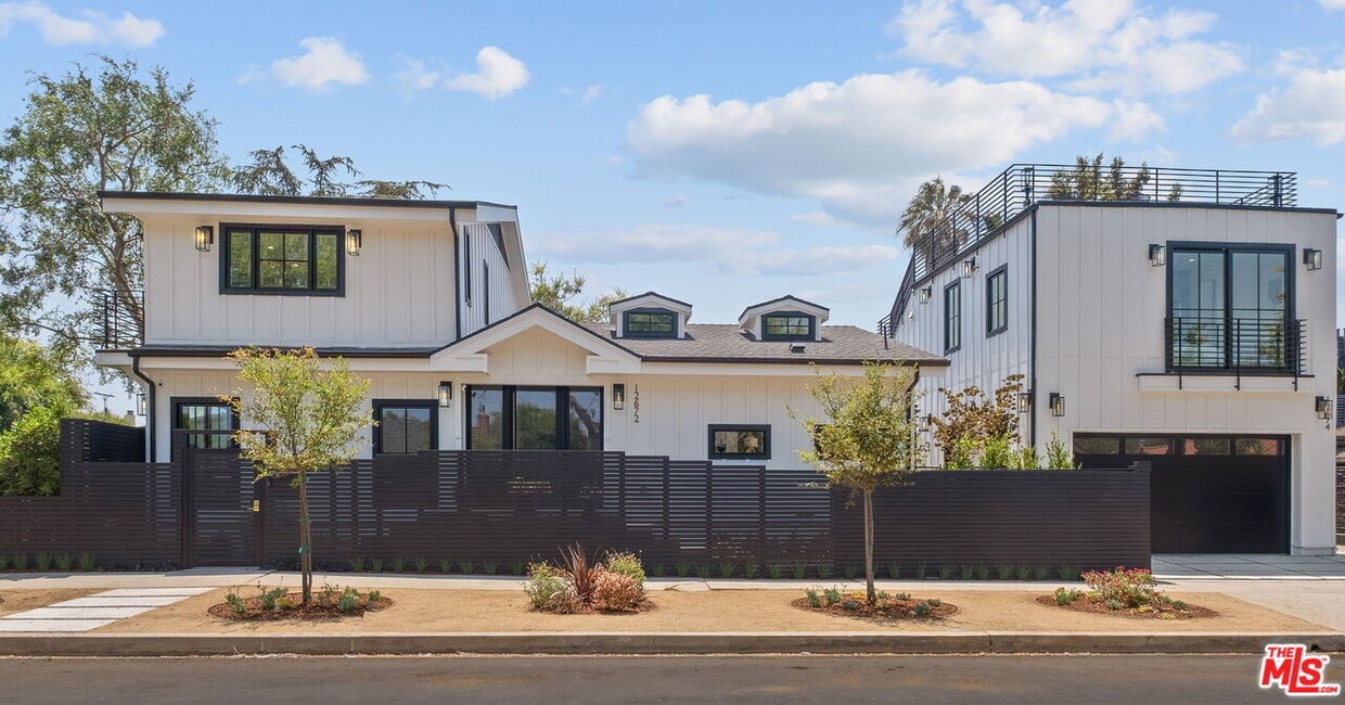 Foto principal - 12672 Stanwood Dr