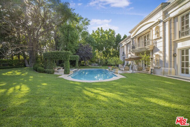 Foto del edificio - 9742 Wendover Dr
