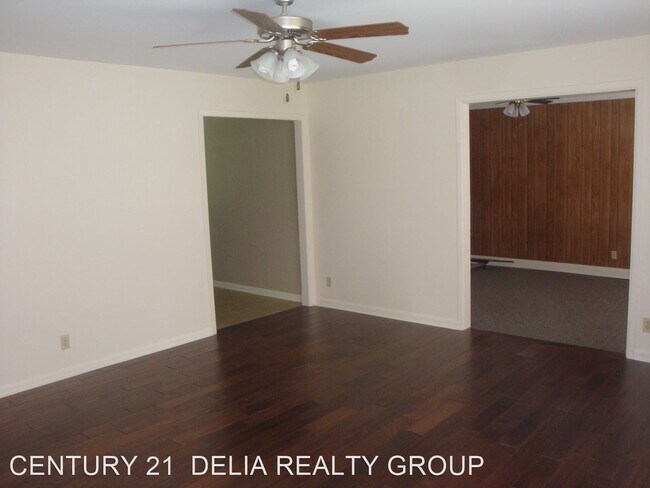 Building Photo - 3 br, 1.5 bath House - 504 Haynes Dr.