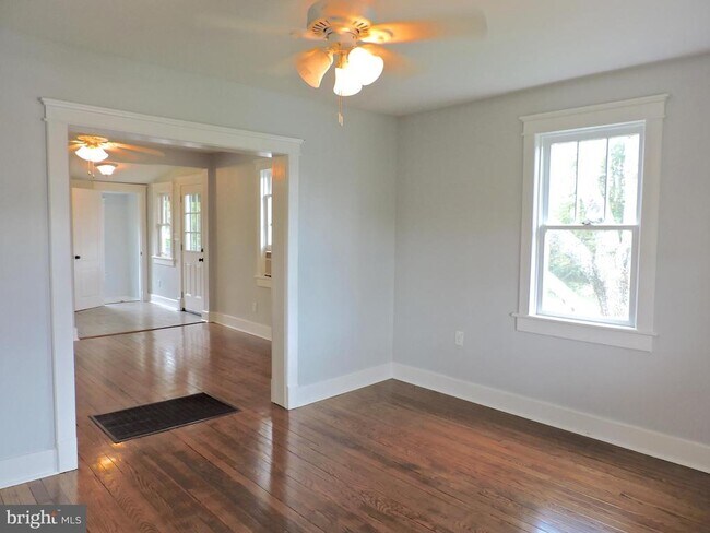 Foto del edificio - 1101 Merrimans Ln