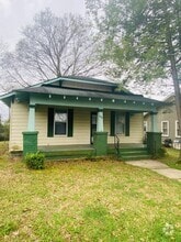 Building Photo - 806 E Tombigbee St