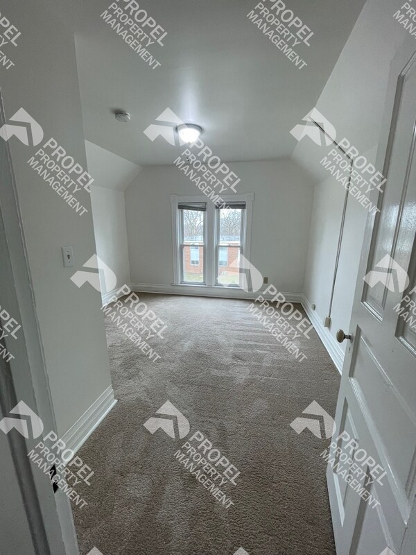 Photo - 8 S Normal St Apartment