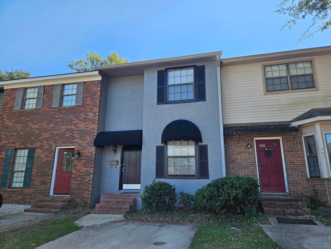 Foto principal - 463 E Van Buren St