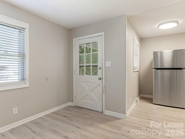 Building Photo - 2909 Southwest Blvd