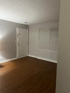 Building Photo - 260 Woodhill Lane