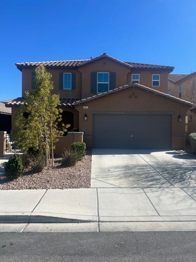 Building Photo - A Fabulous 5 Bedroom Home in Henderson (2 ...