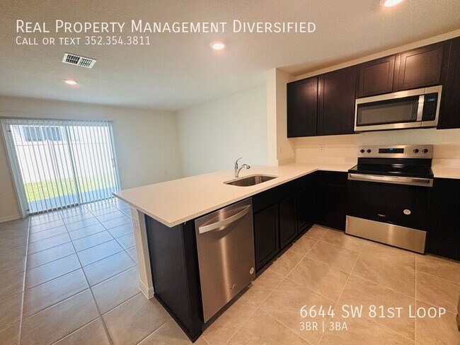 Building Photo - 6644 SW 81st Loop