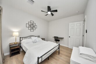 Building Photo - 2811 Winbern St