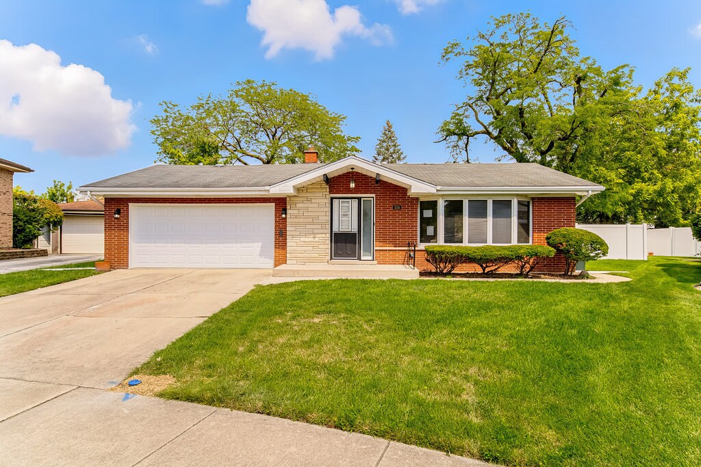 Primary Photo - 554 E 168th Pl
