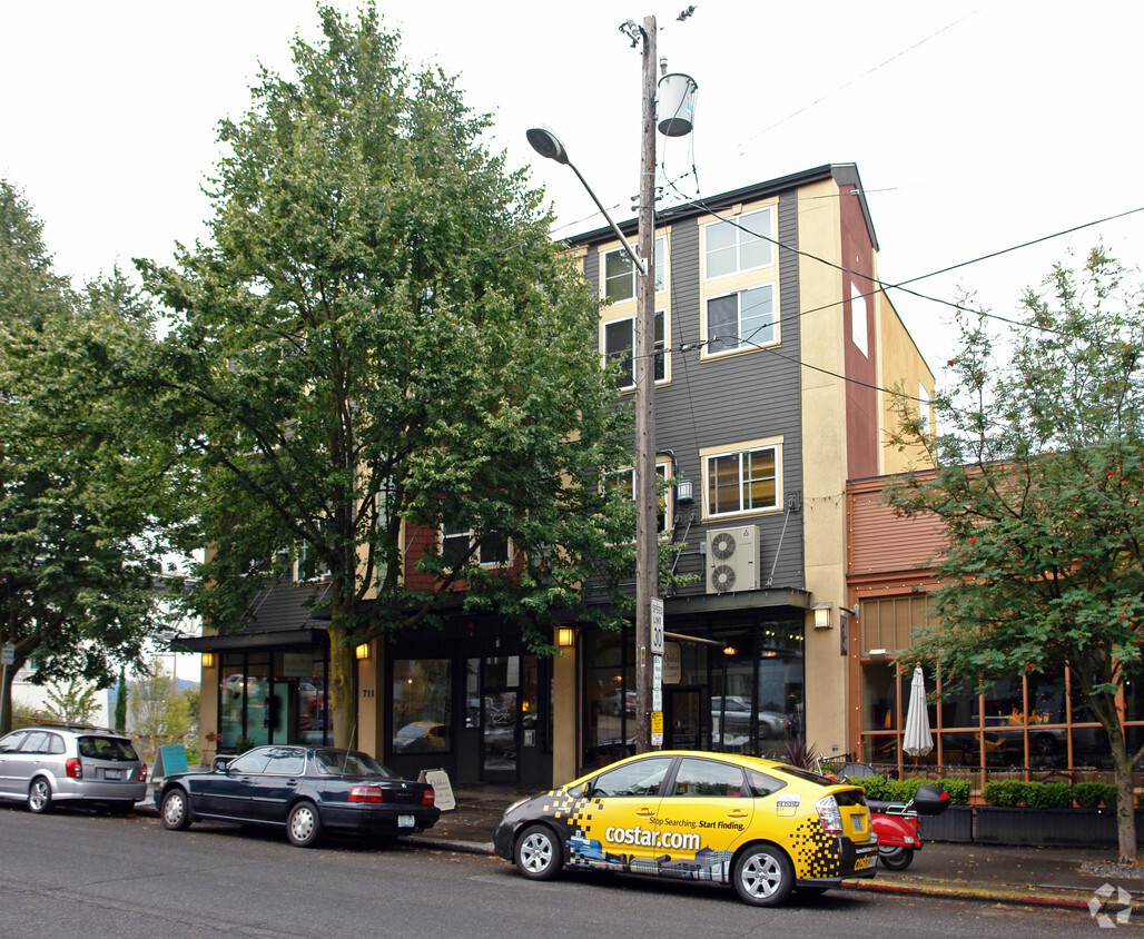 Foto del edificio - Equinox Building