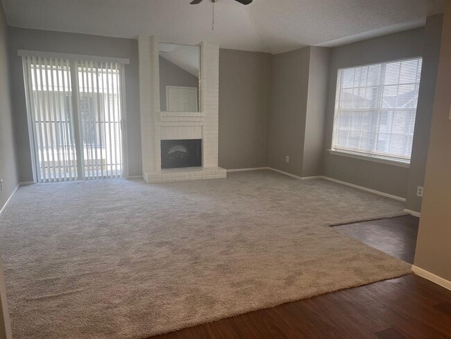 Building Photo - 2220 Millstone Dr