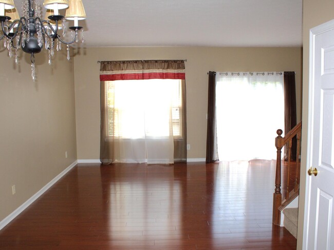 Building Photo - 11877 Esty Way