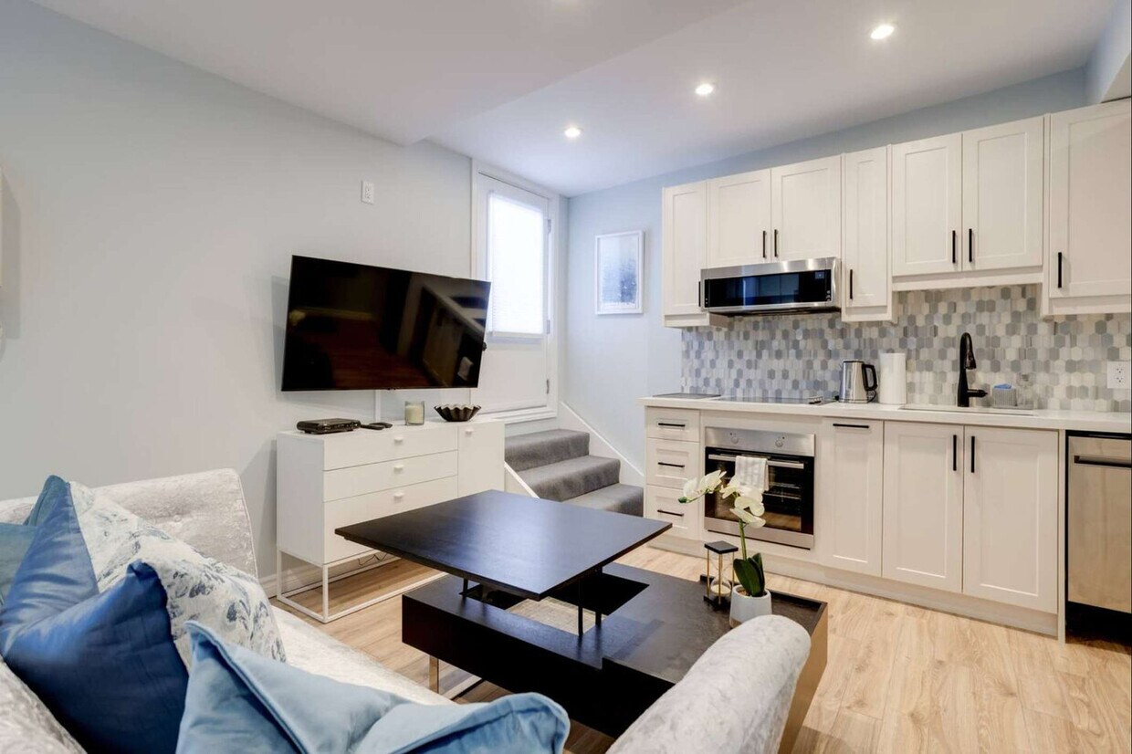 Photo principale - 1364 Queen St E