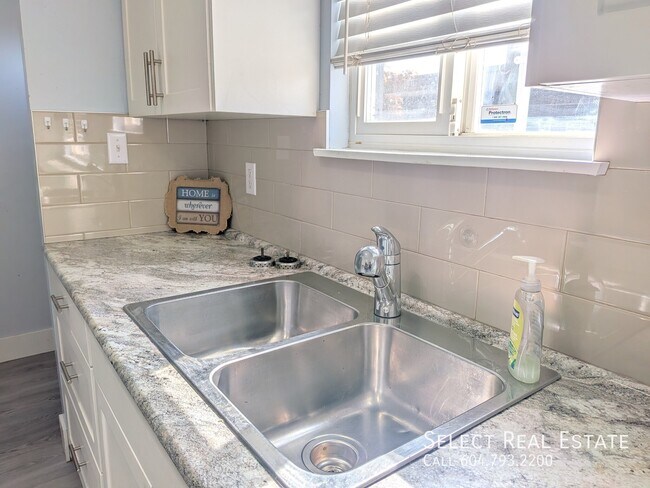 Photo du bâtiment - 45185 Wolfe Rd