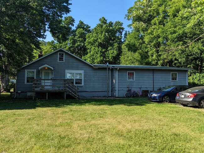 Building Photo - 1004 Ewing Blvd