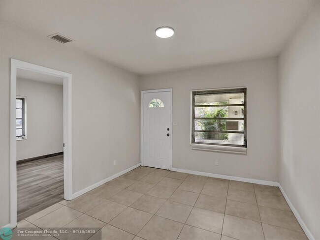 Foto del edificio - 535 NW 91st St