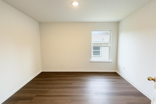 Foto del edificio - 414 W Munson St