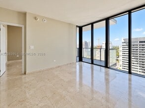 Building Photo - 88 SW 7th St