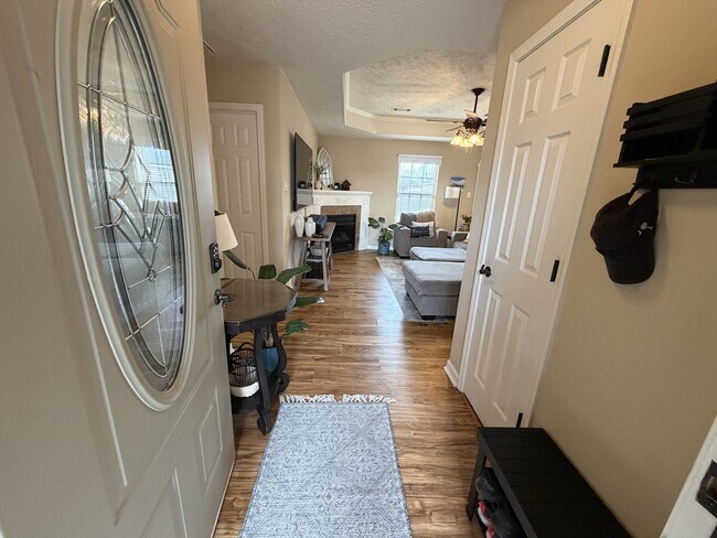 Foto del edificio - 2418 Canterbury Ln